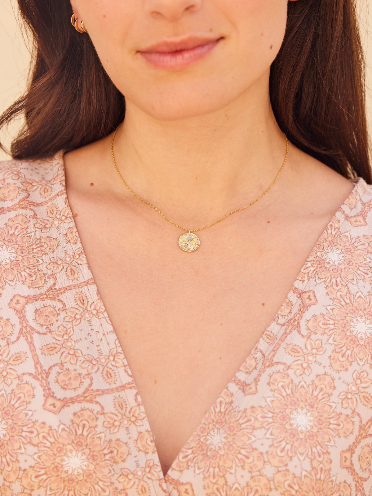 Daphne Gold Pendant Necklace